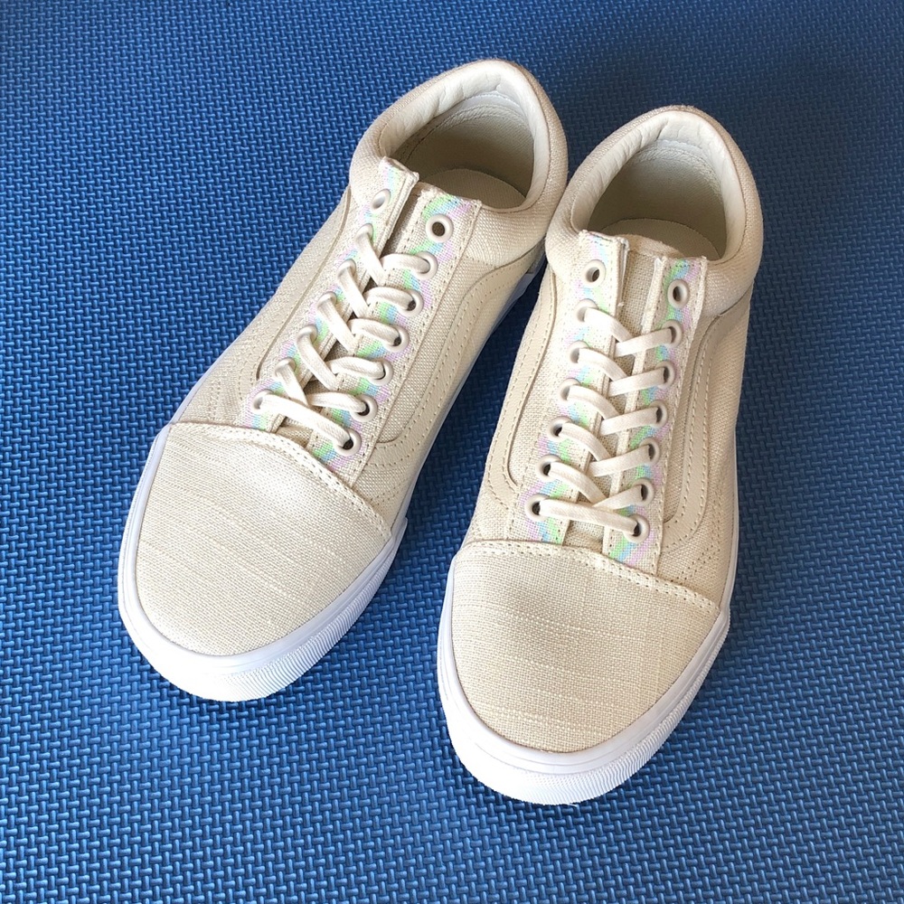 New Vans Women's Cream Linen Sneakers